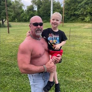 Meet your Posher, Kurtis